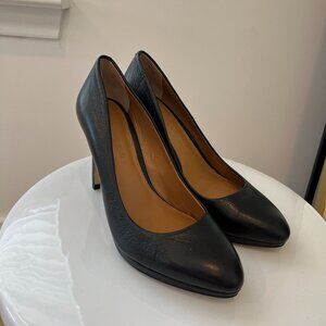 Banana Republic Black Pumps